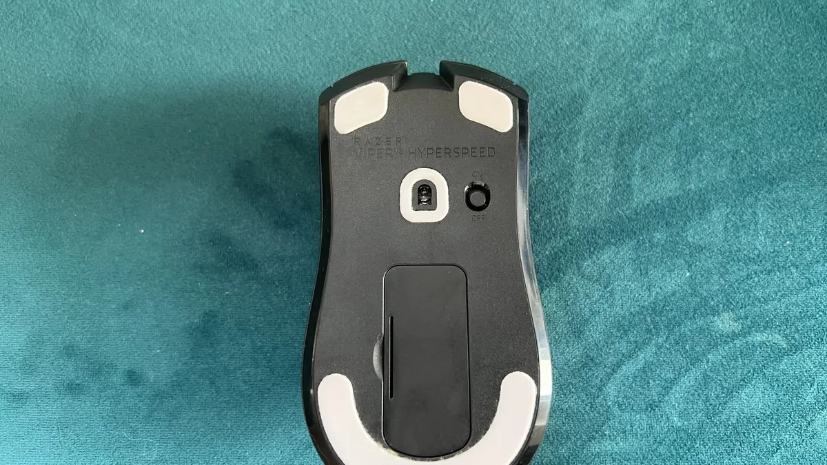 Razer Viper V3 Pro Wireless Gaming Mouse - Image 4