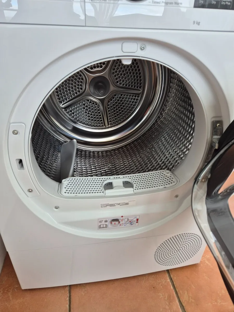 Bosche Series 6, 9kg Heat Pump Dryer - Image 2