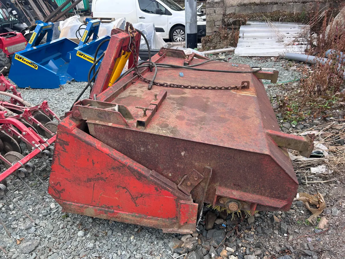 Road sweeper - Image 3
