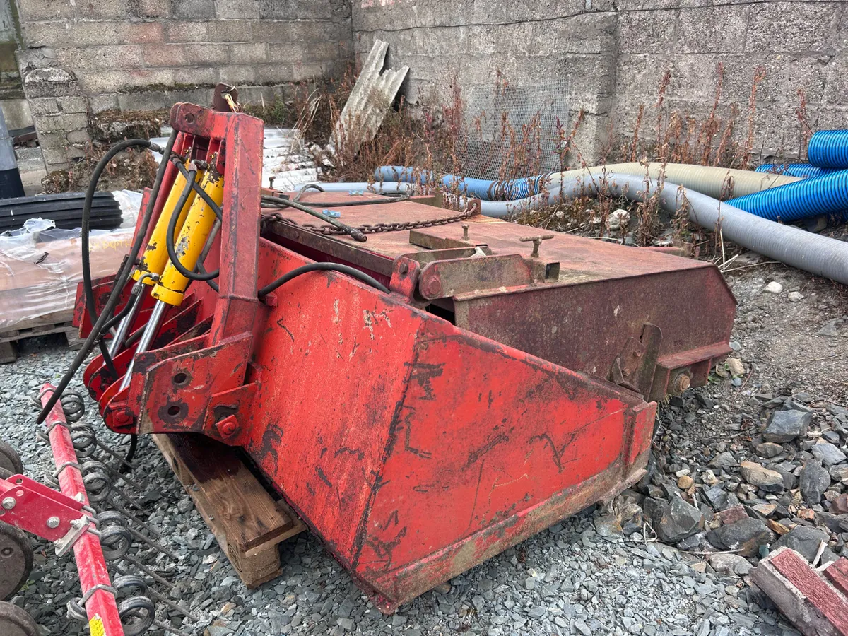 Road sweeper - Image 2