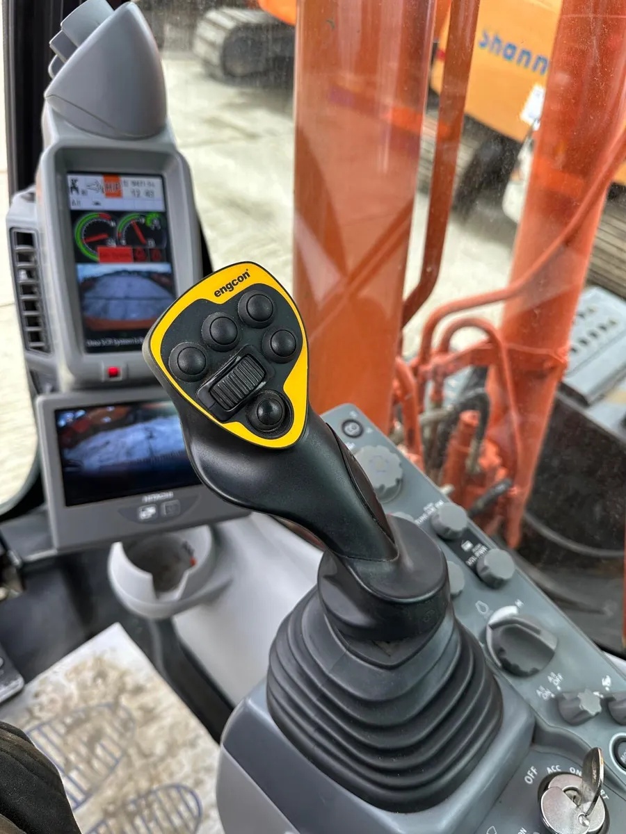 Engcon Tiltrotator EC213 - Image 1