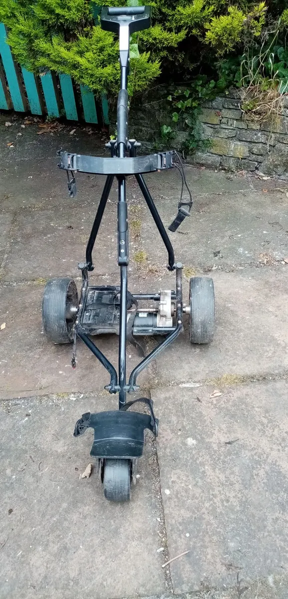 Battery operated golf trolley - Image 3