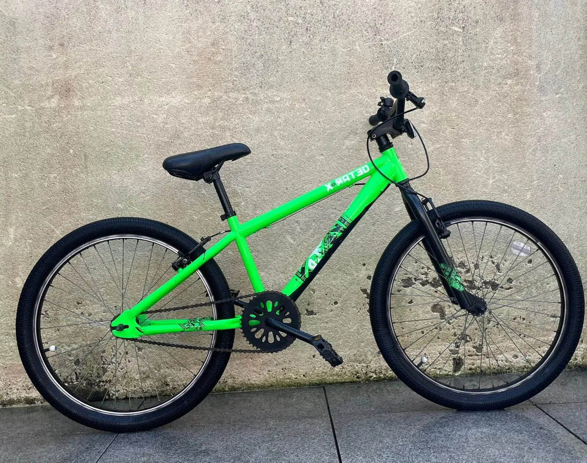 Boys bike - Image 1