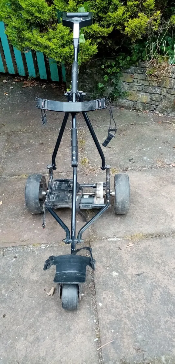 Battery operated golf trolley - Image 4