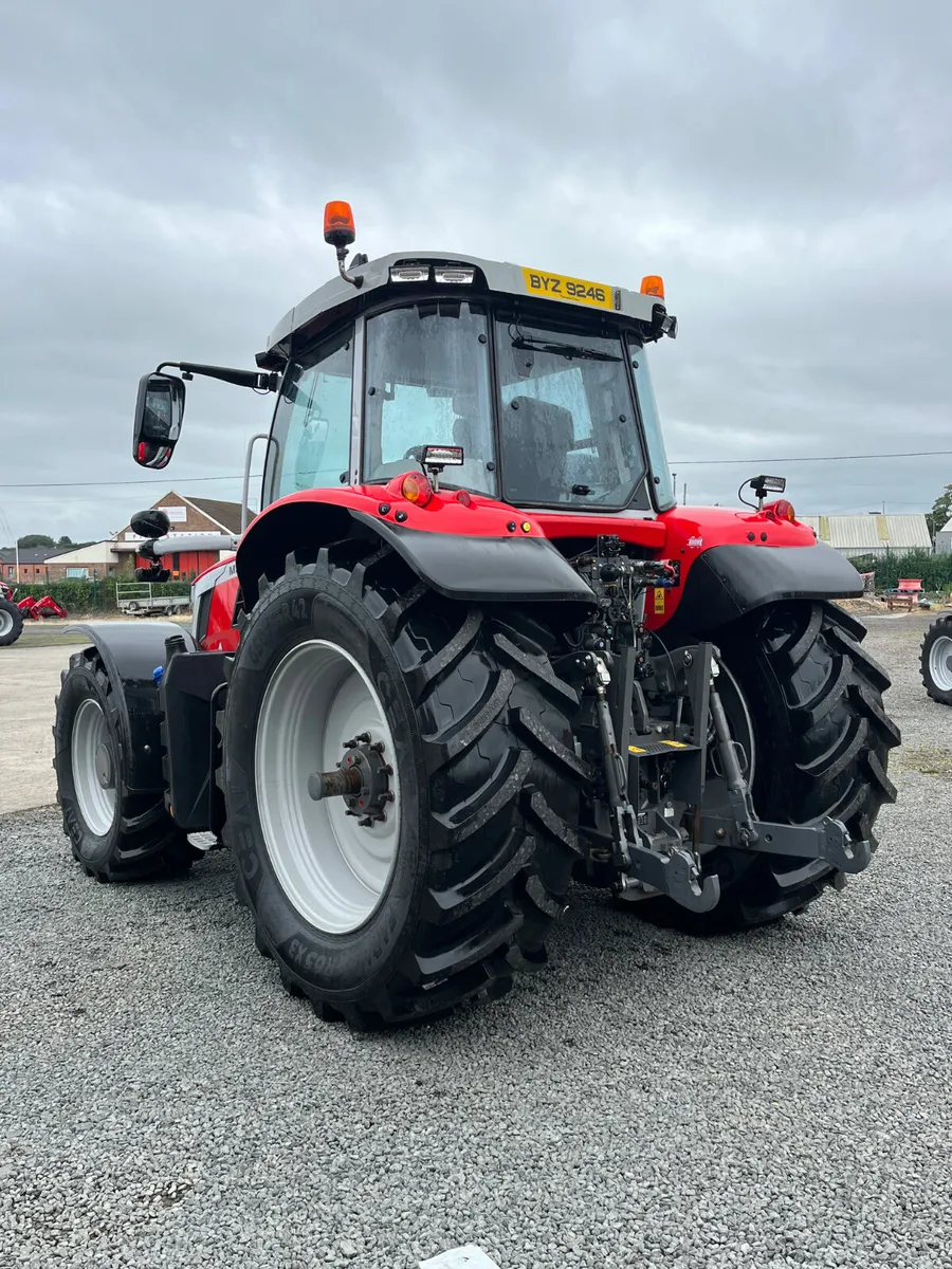 Massey Ferguson 7S210 - Image 4
