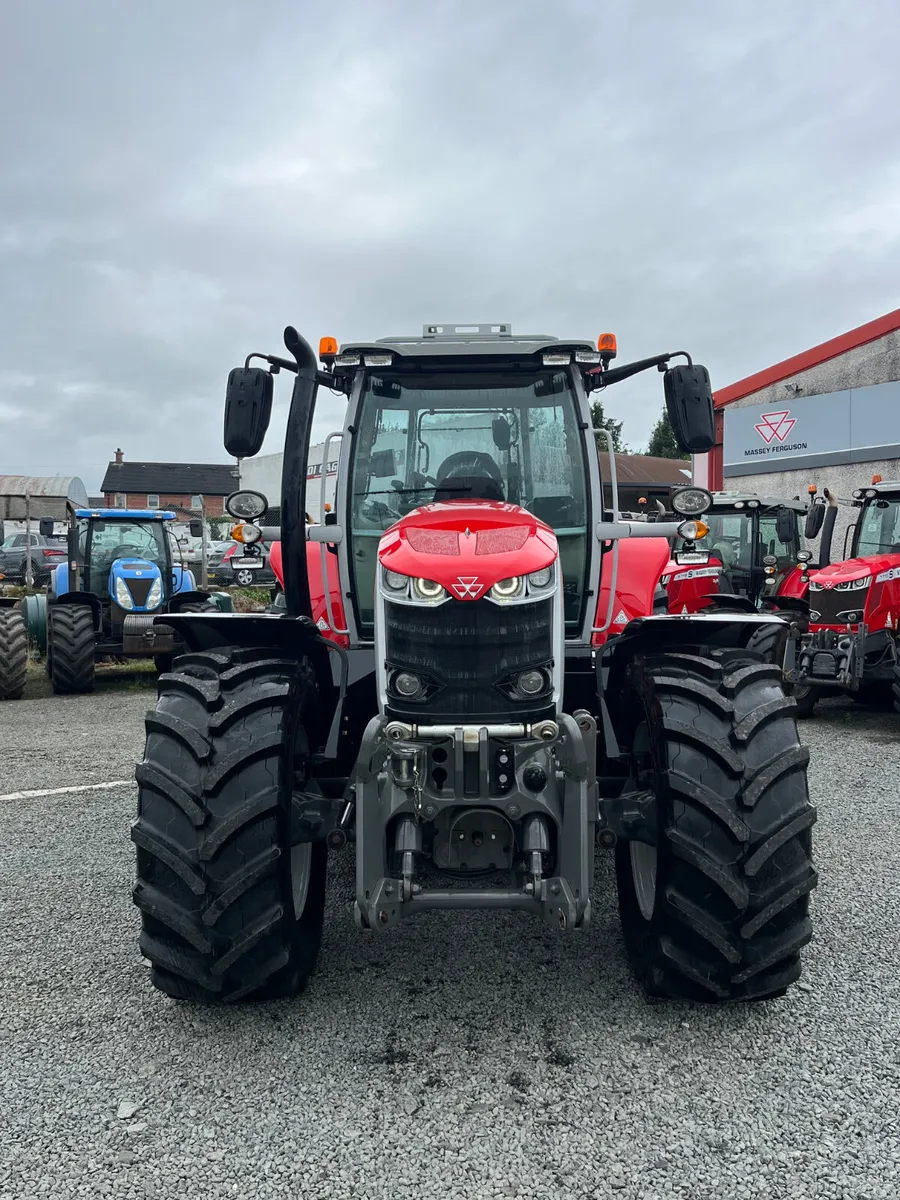 Massey Ferguson 7S210 - Image 2