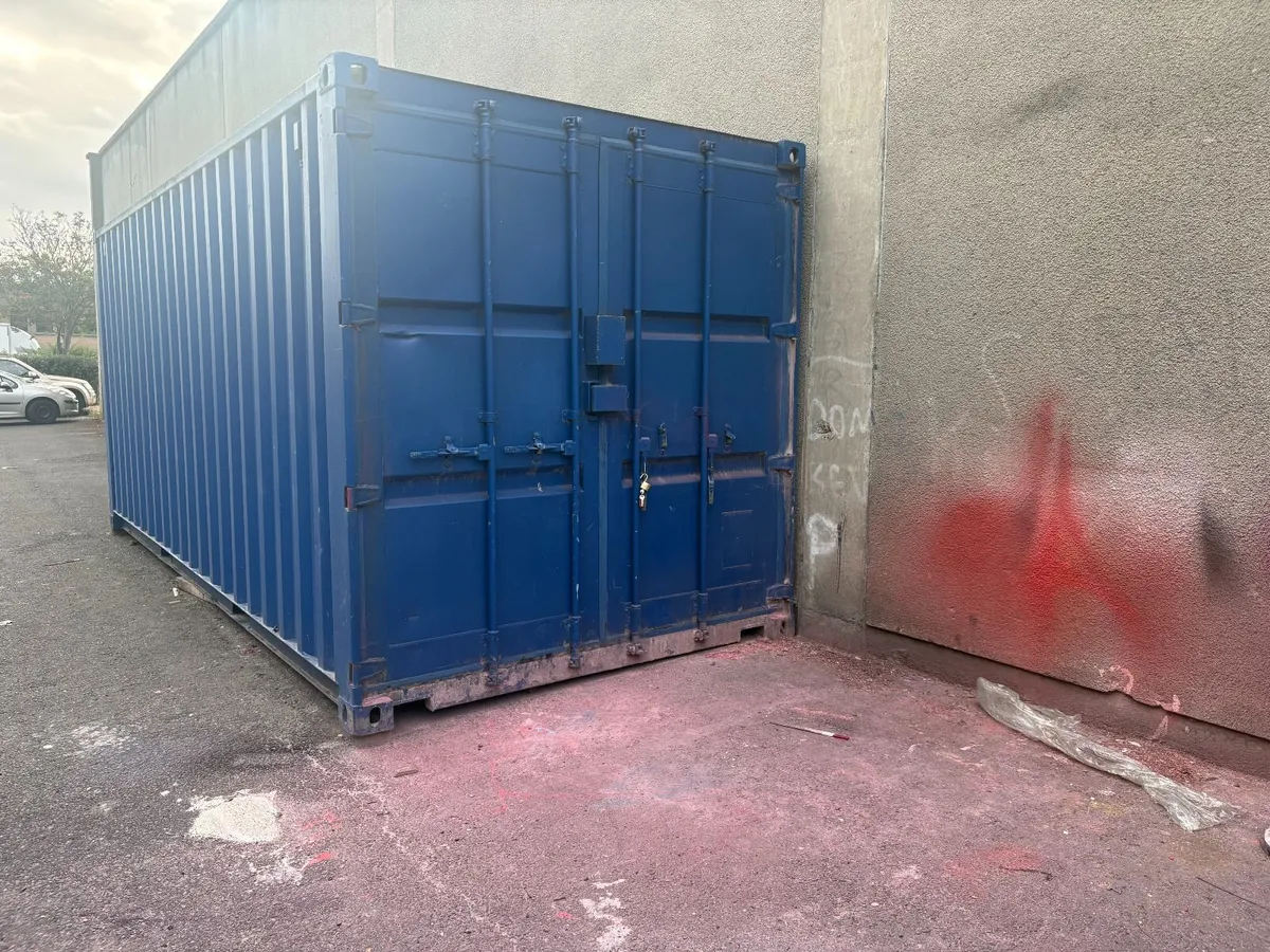 20ft container- spray room - Image 2