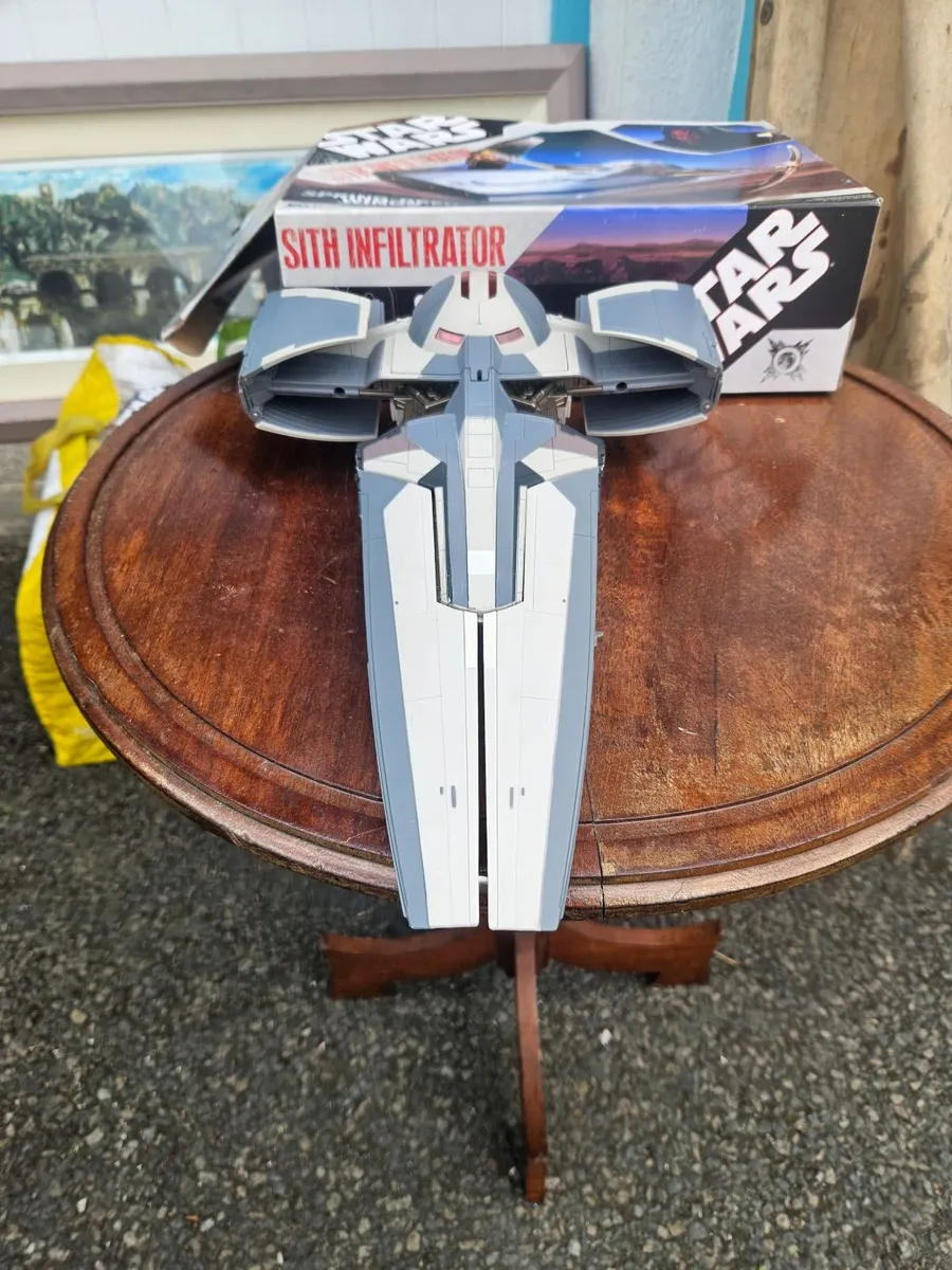 Star Wars Darth Maul Sith Infiltrator - Image 3