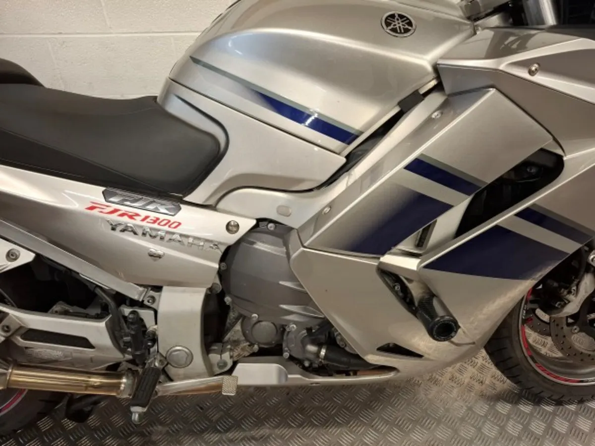 YAMAHA FJR1300 2008 - Image 4