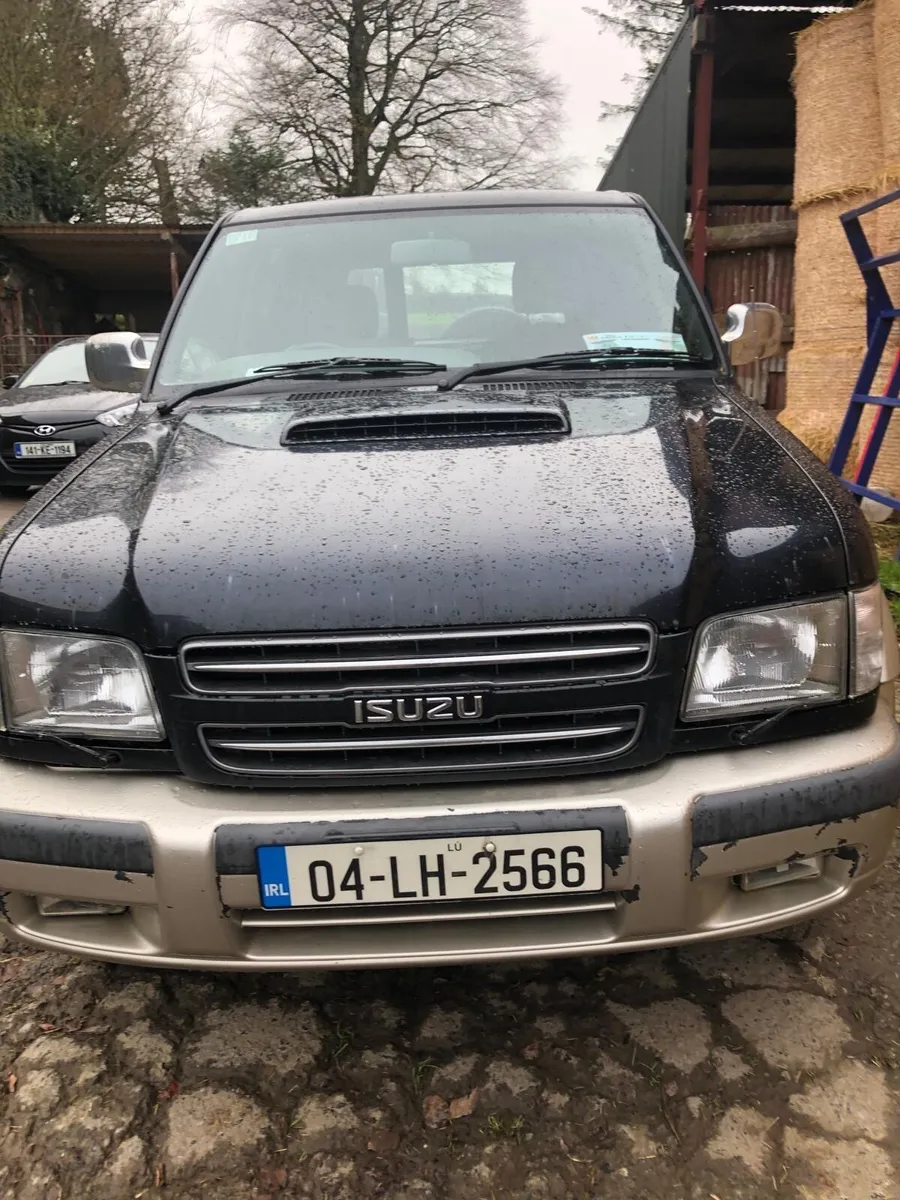 Isuzu Trooper 3.0L (3.1 engine) - Image 2