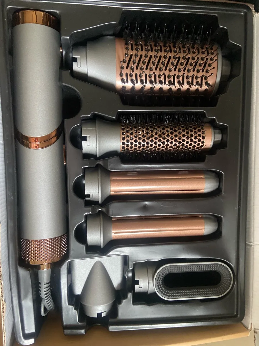 Hair dryer styler with 6 attachments - Image 2