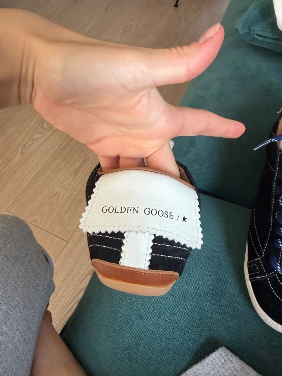 Shoes size 39 - Image 1