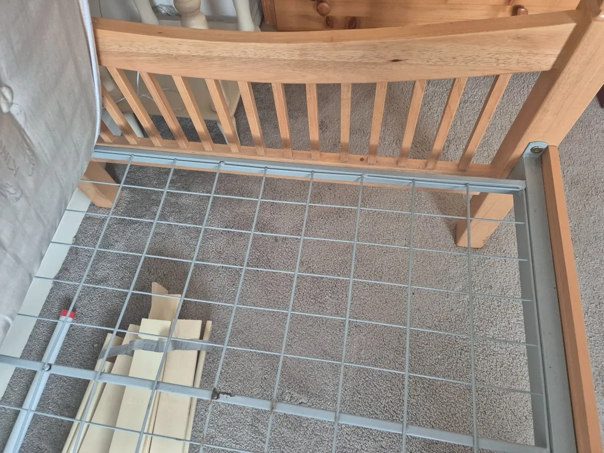 Single bed - Image 3