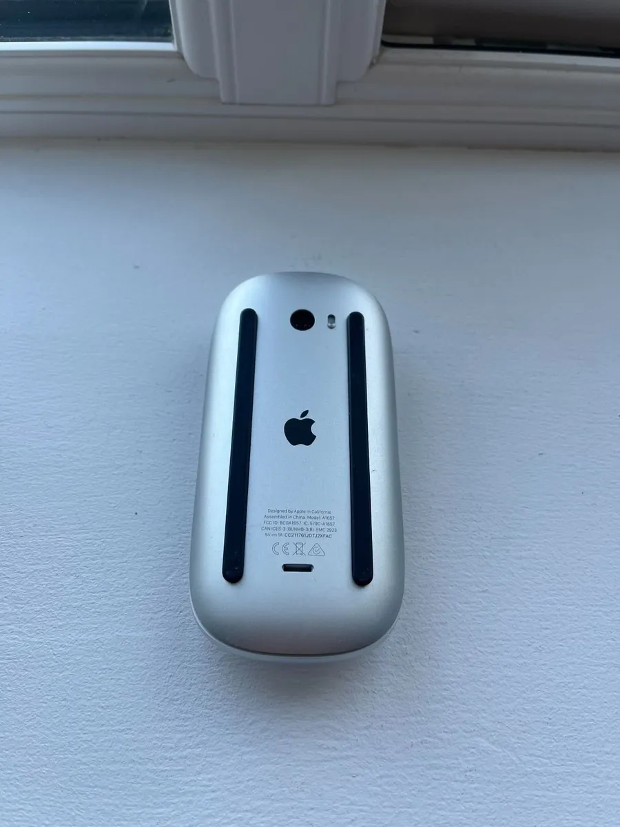 Official Apple Magic Mouse (Wireless / Bluetooth) - Image 2