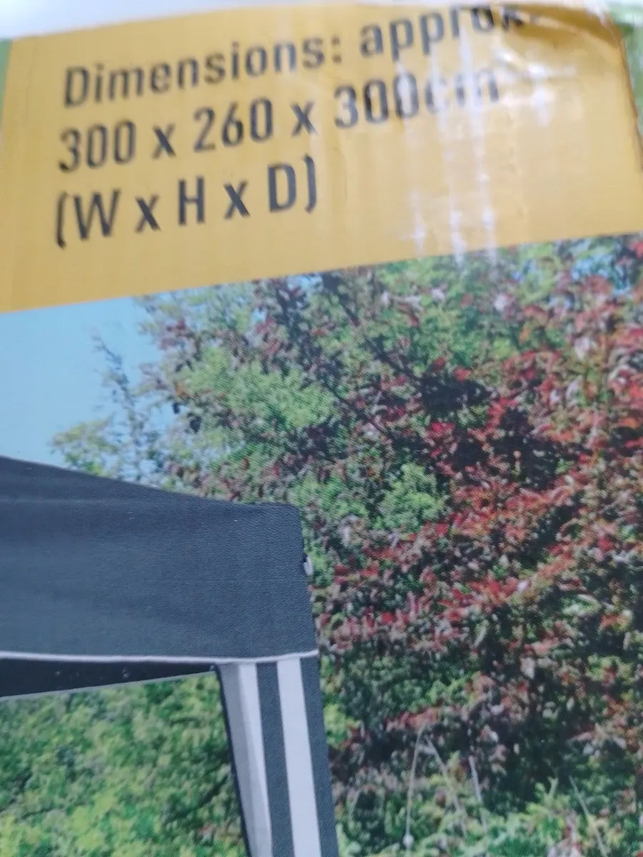 NEW  ALUMINIUM FOLDING GAZEBO FRAME ONLY. - Image 4