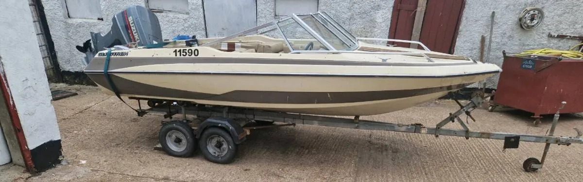 Glastron speedboat - Image 1