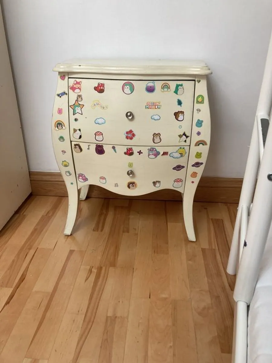 girls bedside table