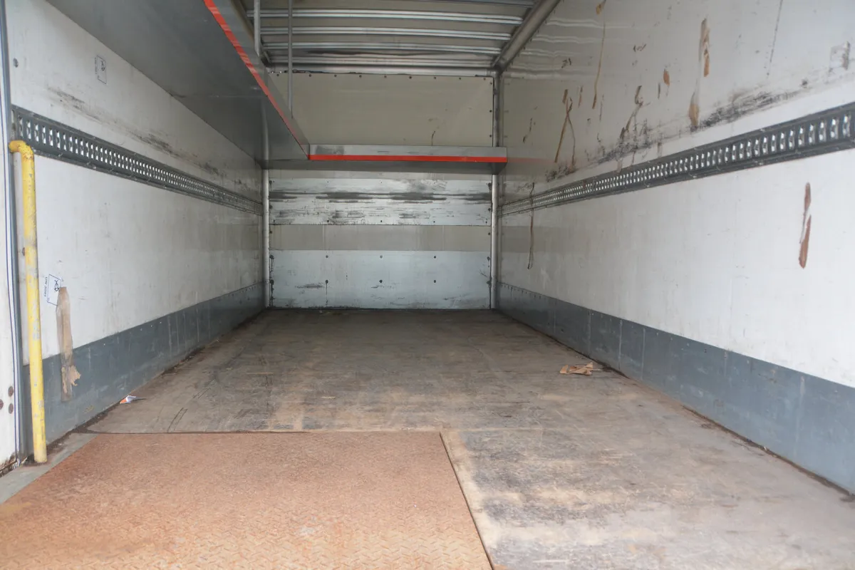 MAN TGL 21' Box & 1.5 tonne Tail Lift - Image 2