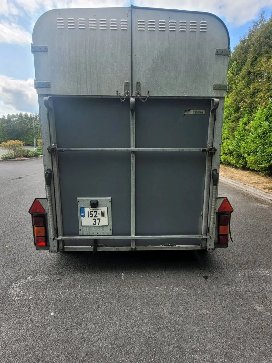 Ifor Williams 505 classic deluxe horse box - Image 3