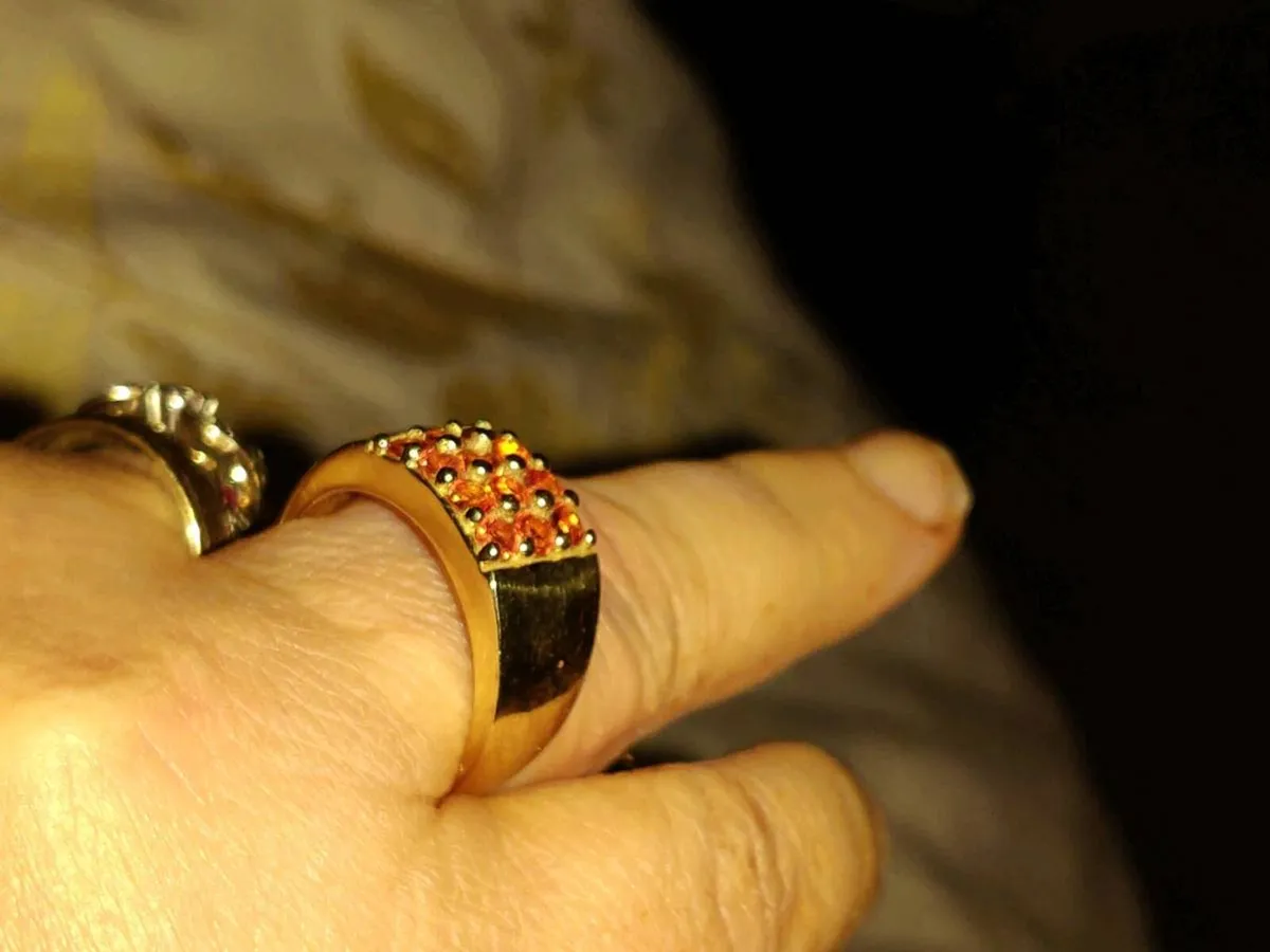 RARE HUGE ORANGE SAPPHIRES, 9CT Gold 7g New Ring ! - Image 3