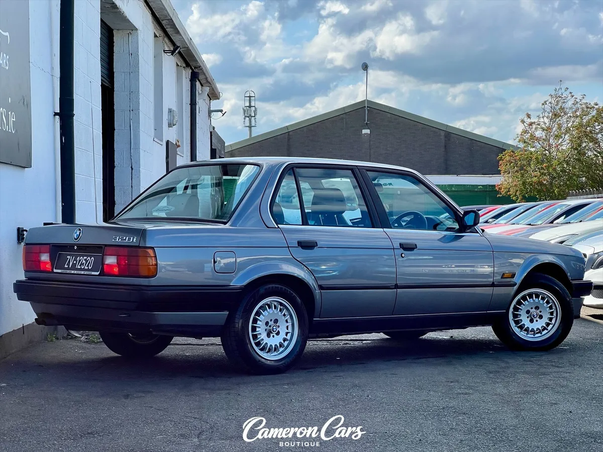 GOLDEN ERA ICONIC BMW E30 320i WITH ONLY 24000km - Image 3