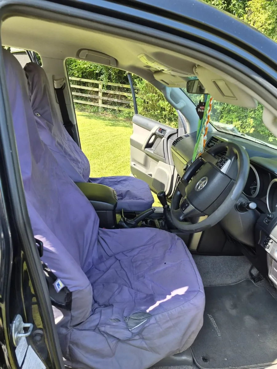 Toyota Land Cruiser 2011 - Image 3