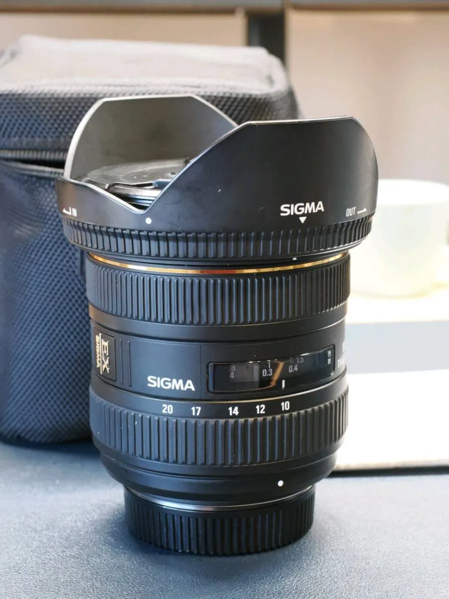 Sigma 10-20mm EX Nikon DX Mount + Accessories - Image 2