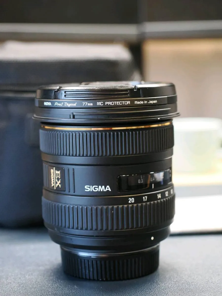 Sigma 10-20mm EX Nikon DX Mount + Accessories - Image 4