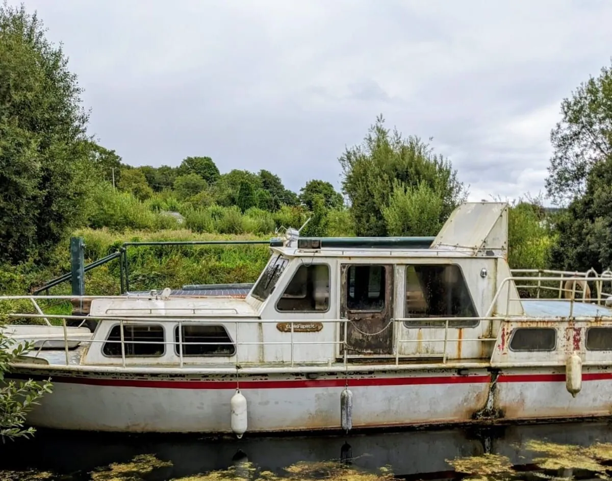 Boat, Cruiser - Image 3