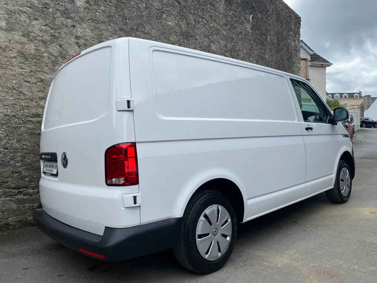 Feb 2023 Volkswagen Transporter Startline 110 - Image 4