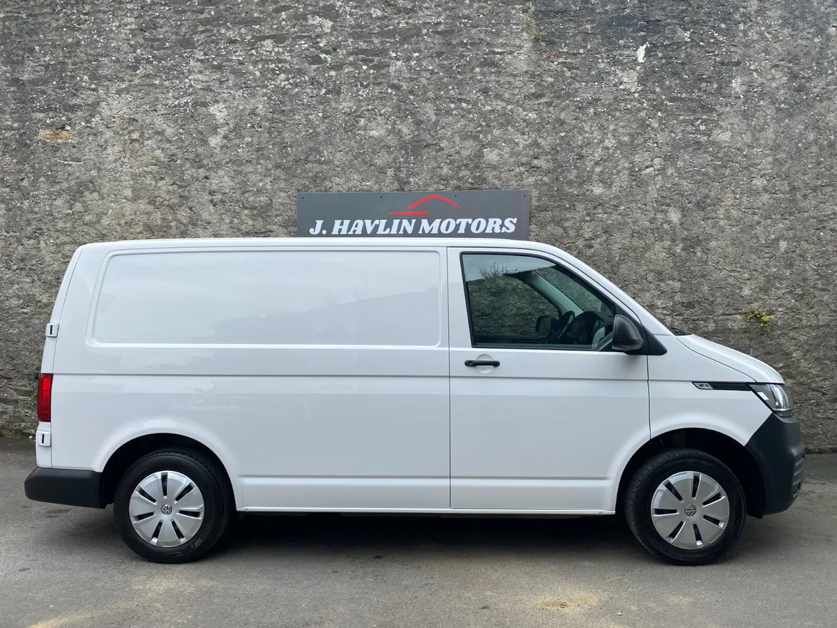 Feb 2023 Volkswagen Transporter Startline 110 - Image 3