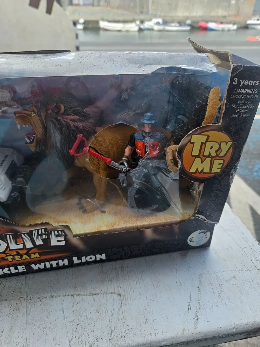 Corgi Wildlife Rescue Team Vehicle - Image 2