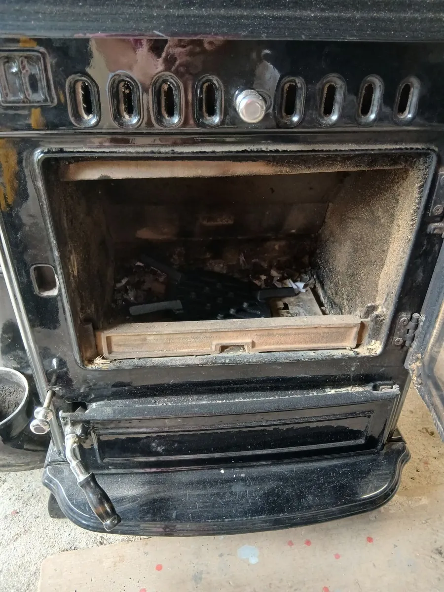 Black Enamel Solid Fuel Stove - Image 3