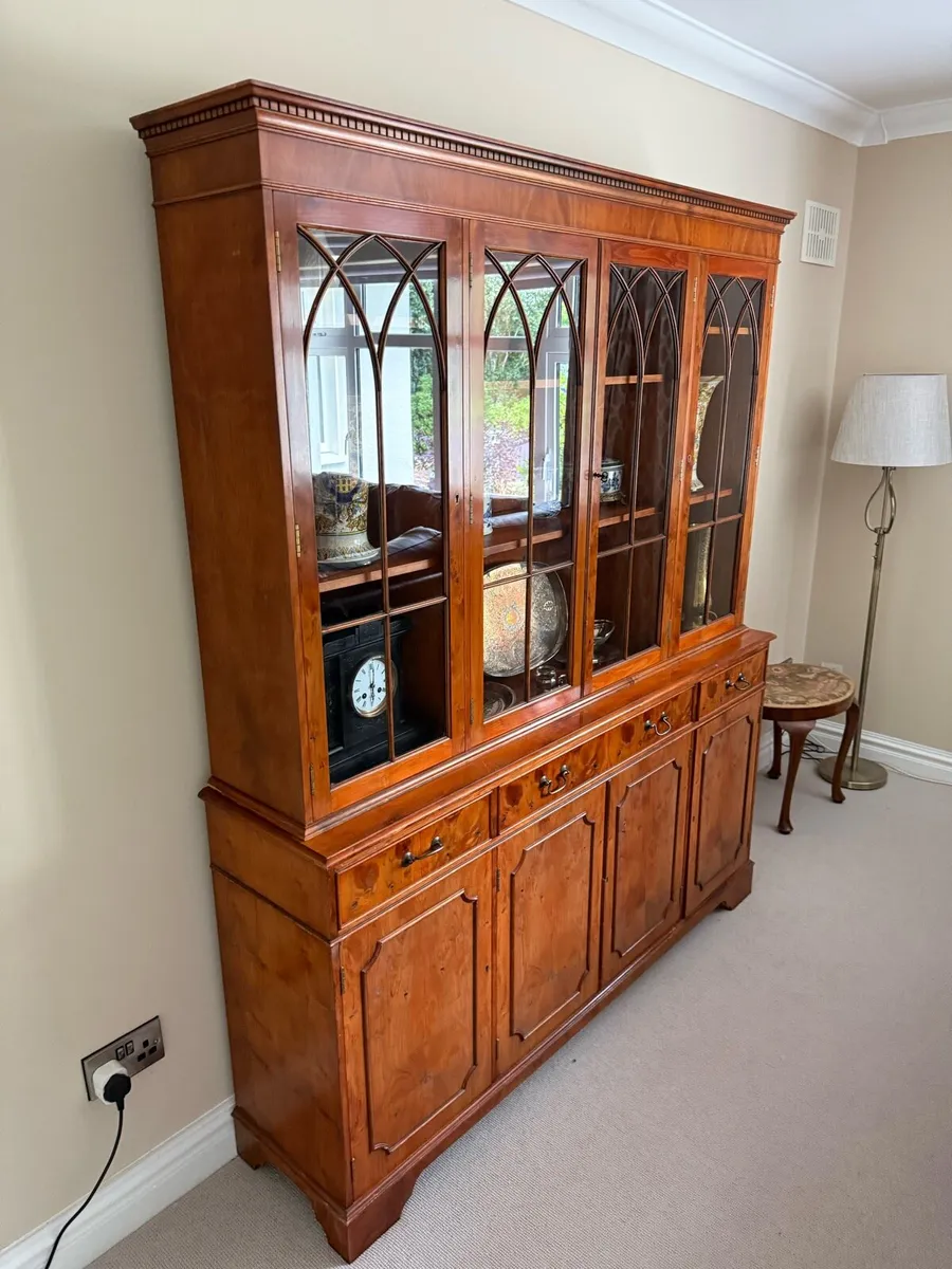 Dresser - Image 3