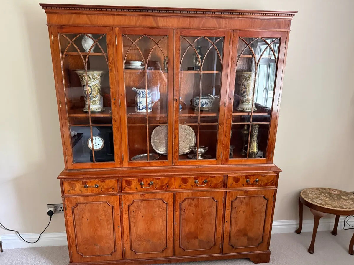 Dresser - Image 2