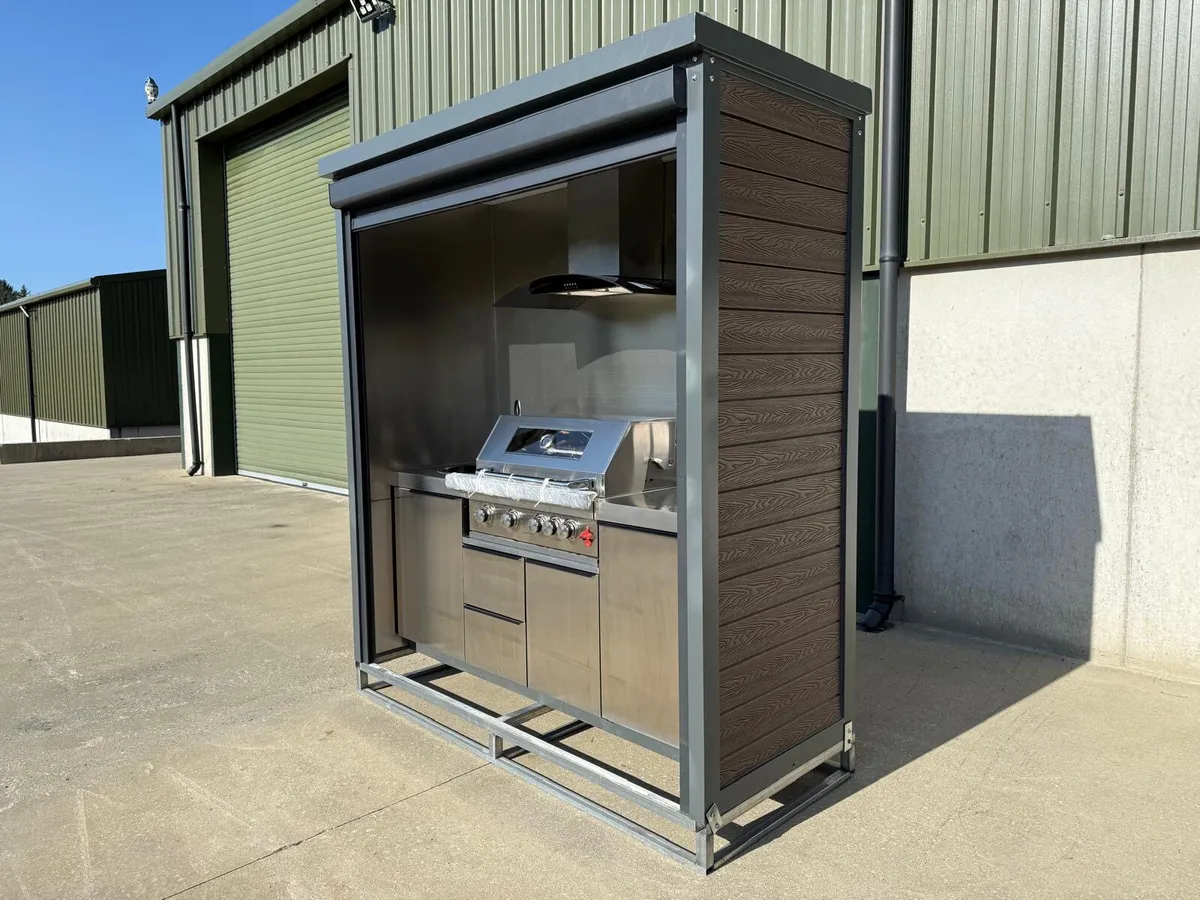 New Outdoor Gas Barbecue Unit **Online Auction** - Image 1