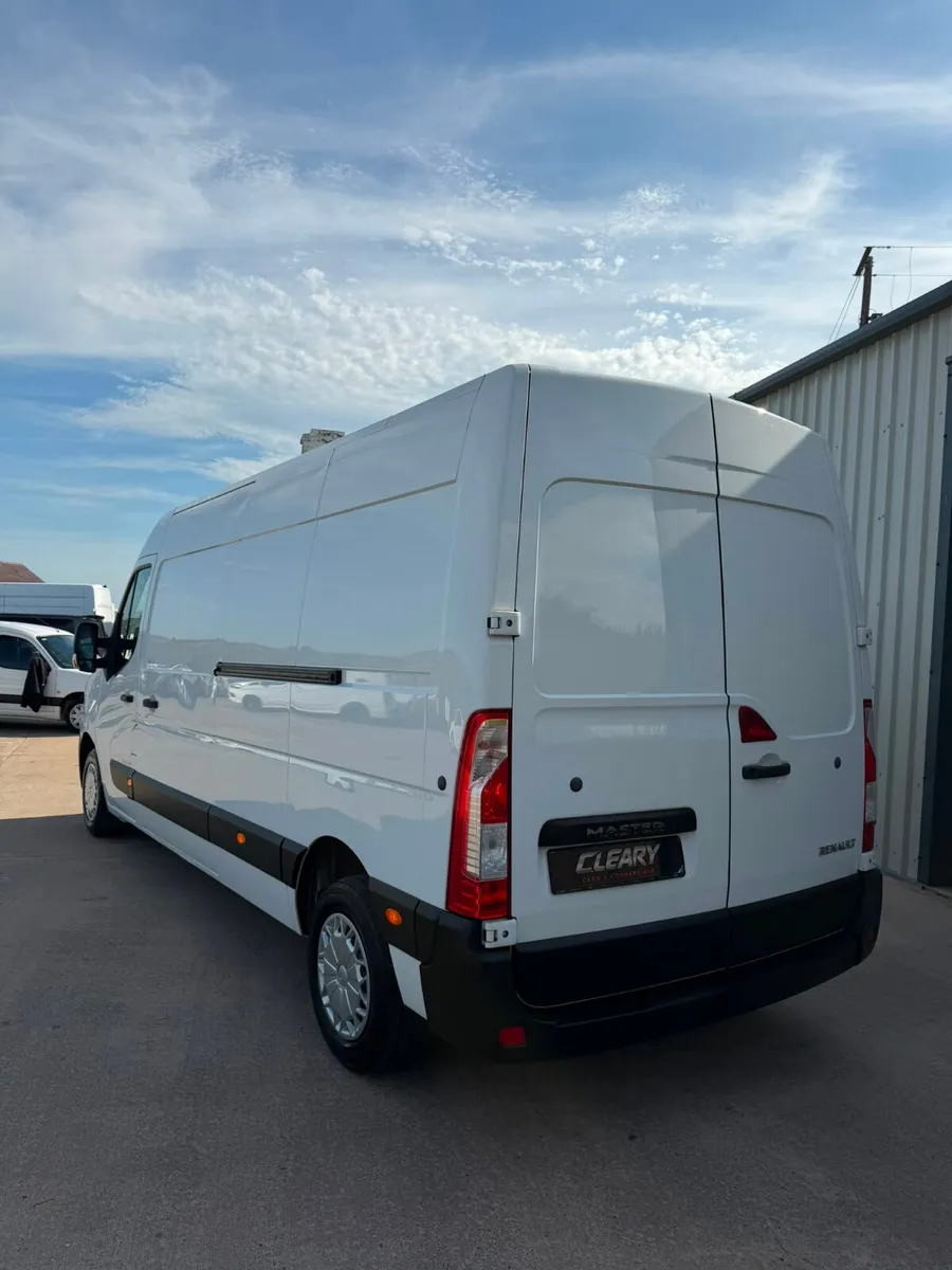 Renault Master 2020 - NI Reg - Image 4