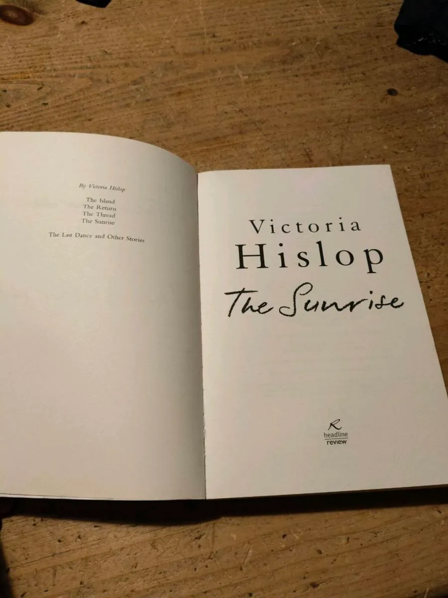Victoria Hislop The Sunrise. Like new. - Image 4