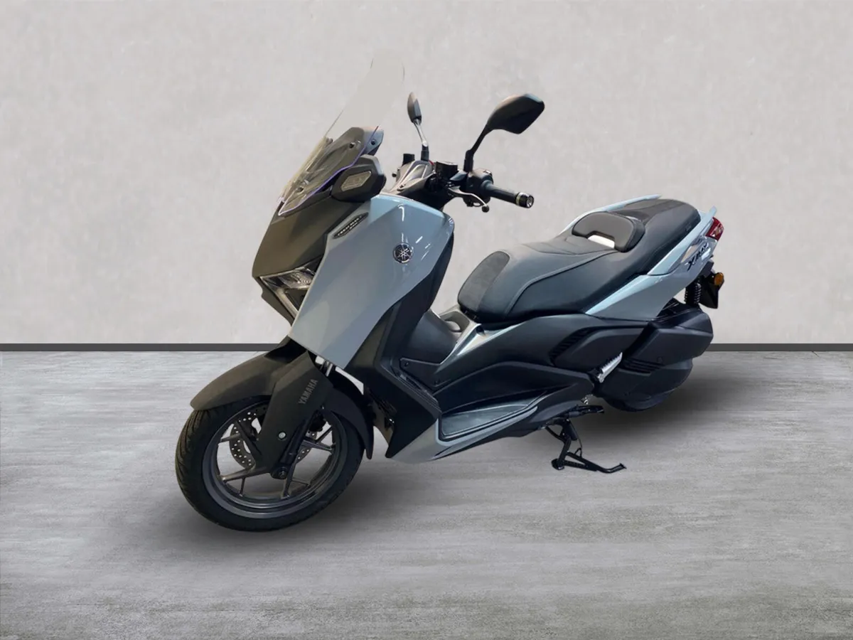 New Yamaha X-Max 300 Tech-Max, Special Offer - Image 4