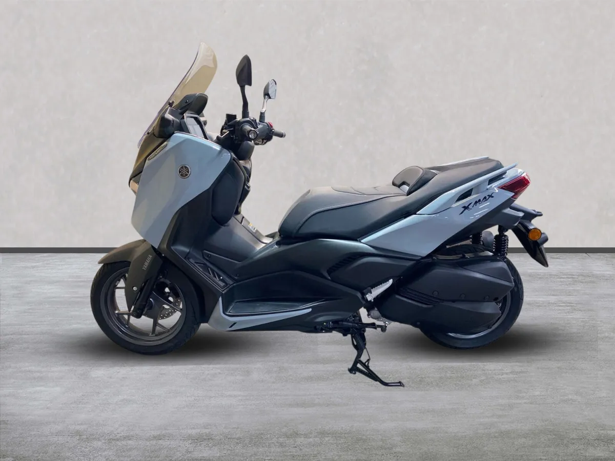 New Yamaha X-Max 300 Tech-Max, Special Offer - Image 2