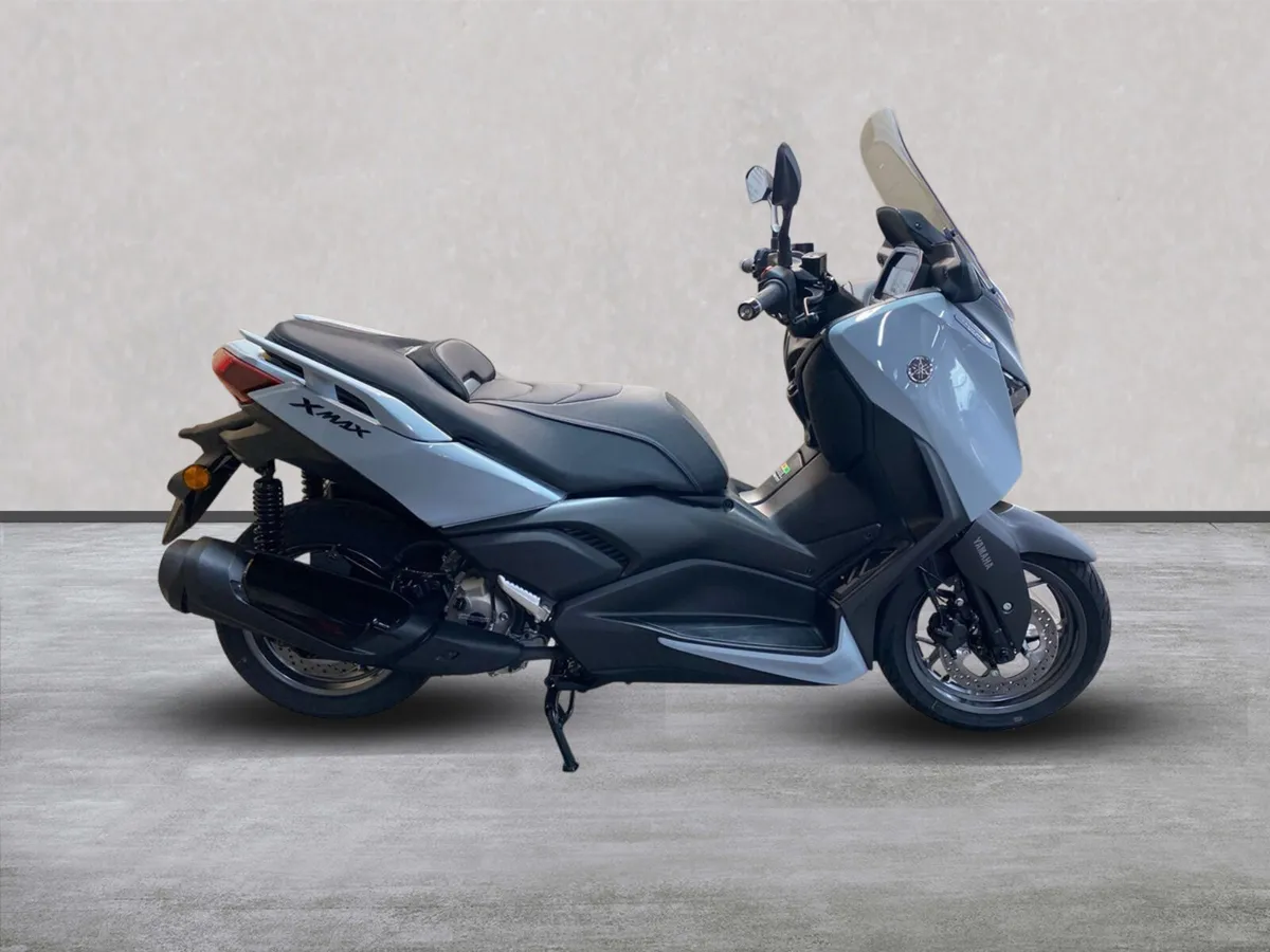 New Yamaha X-Max 300 Tech-Max, Special Offer - Image 1