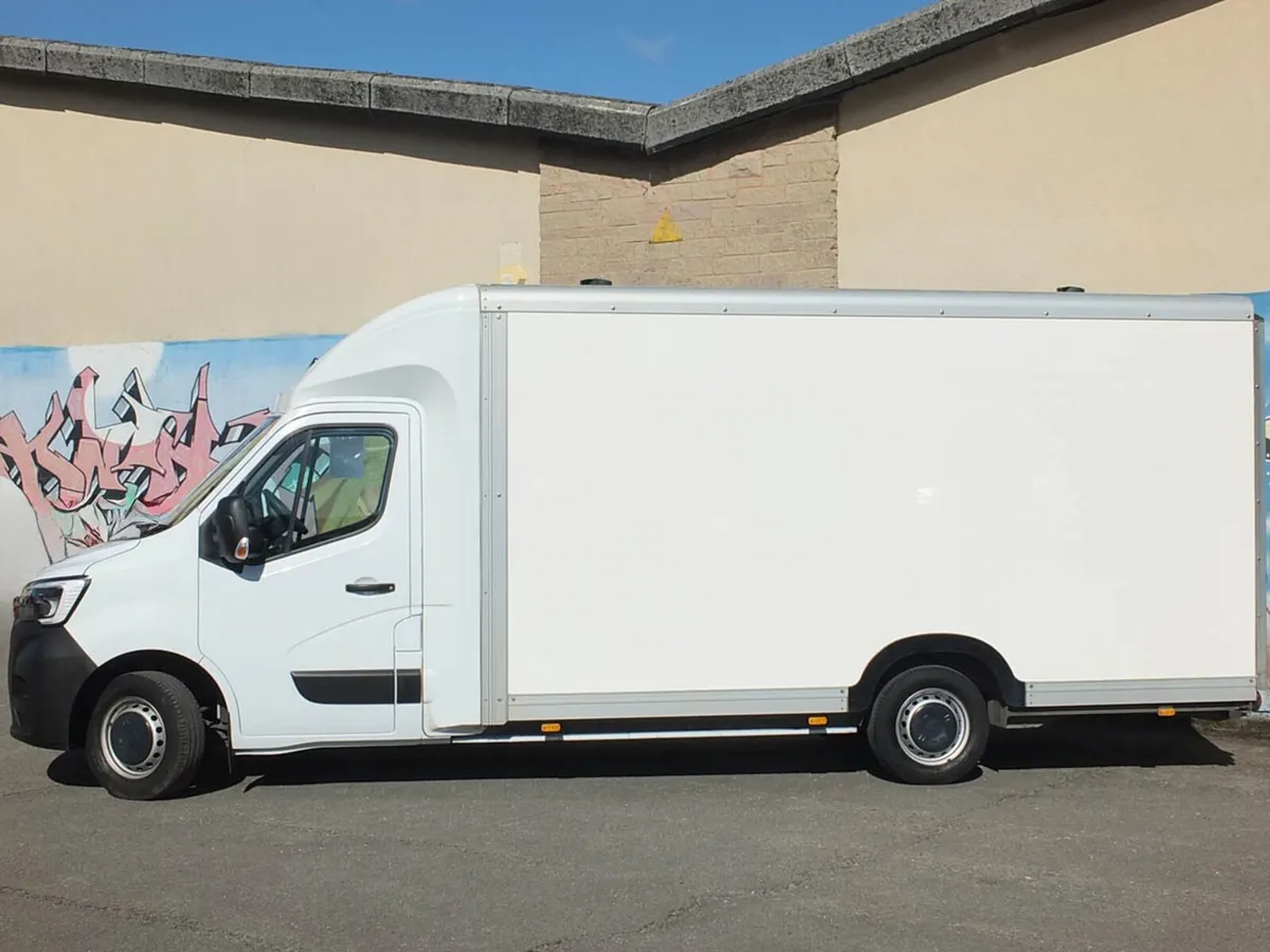 2023 Renault Master Luton Low Loader Van - Image 1