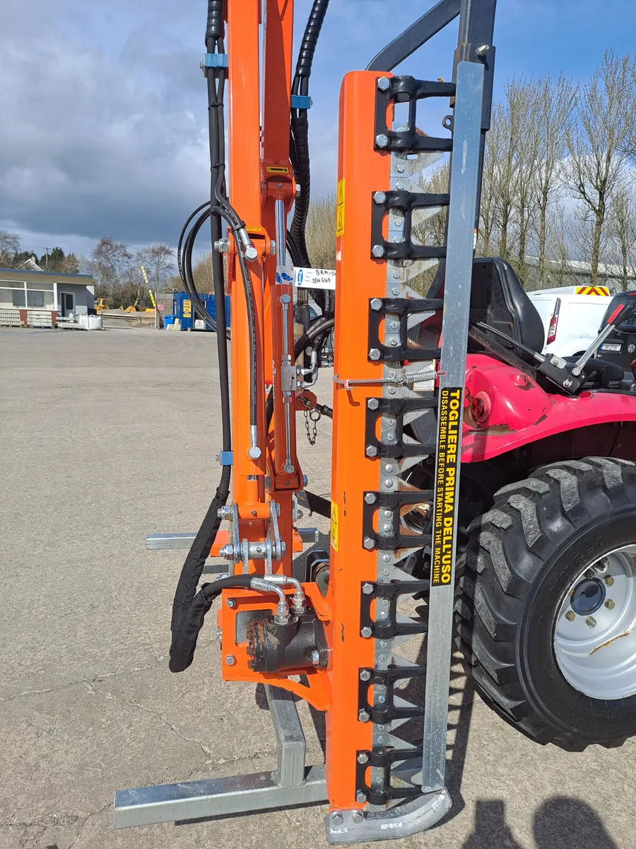 Rinieri BRM 150 fingerbar hedge trimmer - Image 4