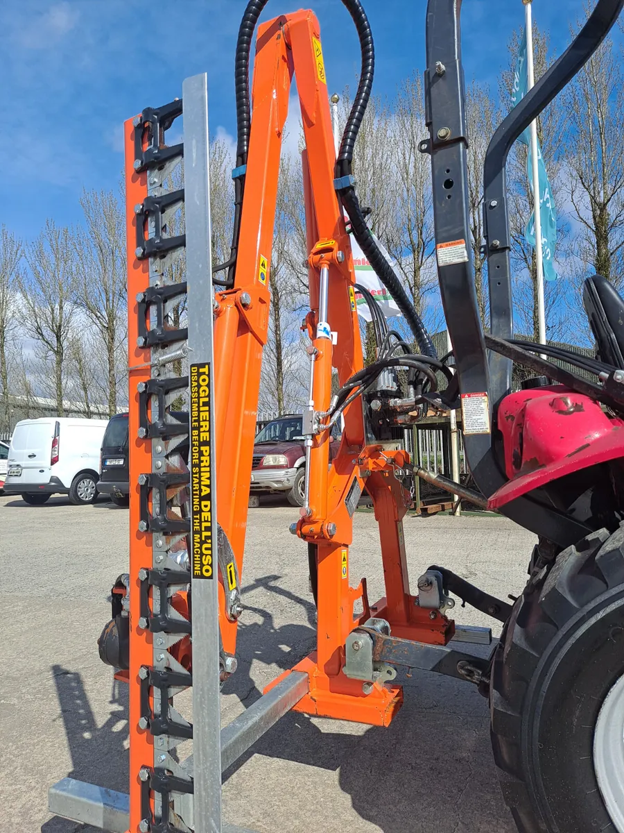 Rinieri BRM 150 fingerbar hedge trimmer - Image 1