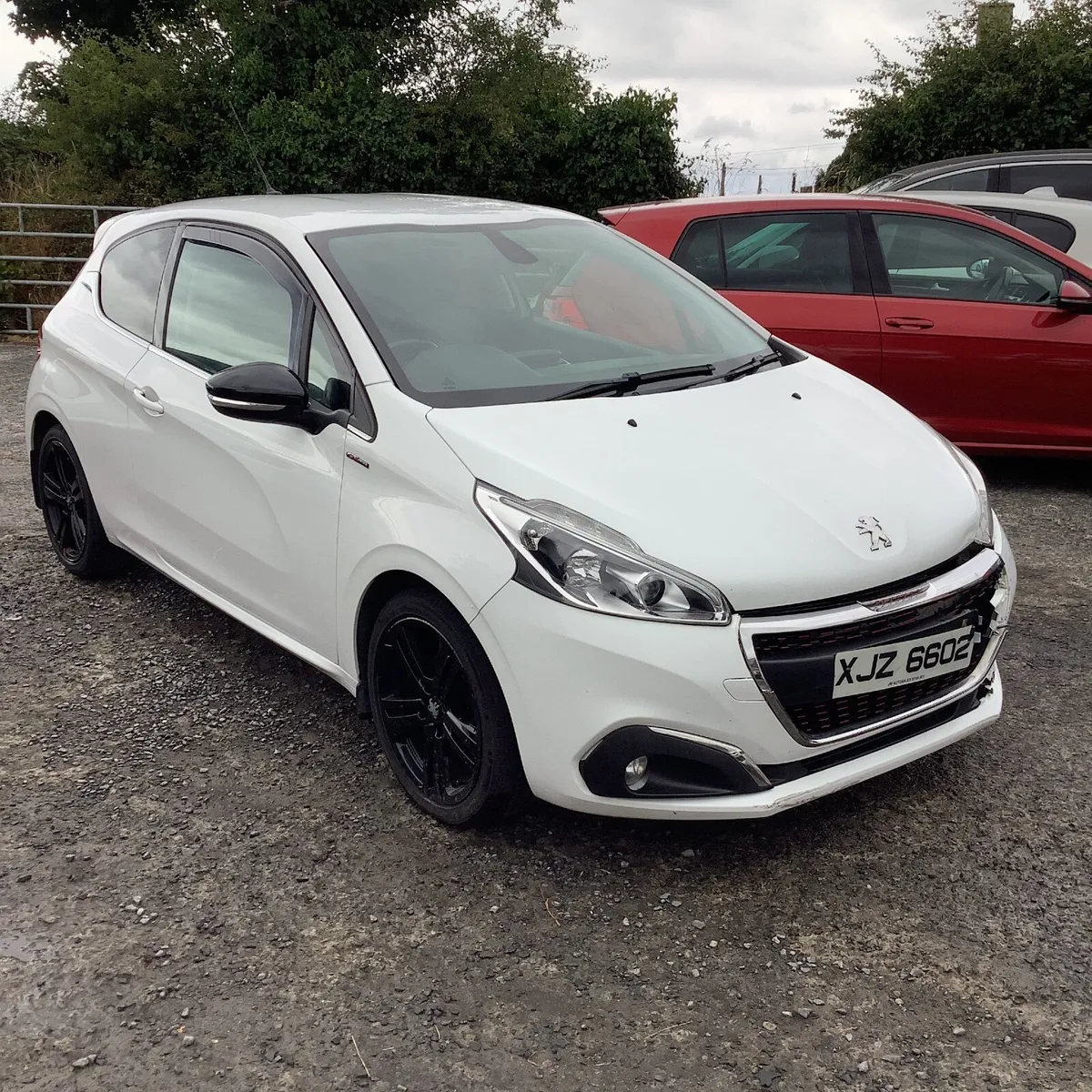 Peugeot 208 1.6 hdi gt line blue 3 door 2016 - Image 1