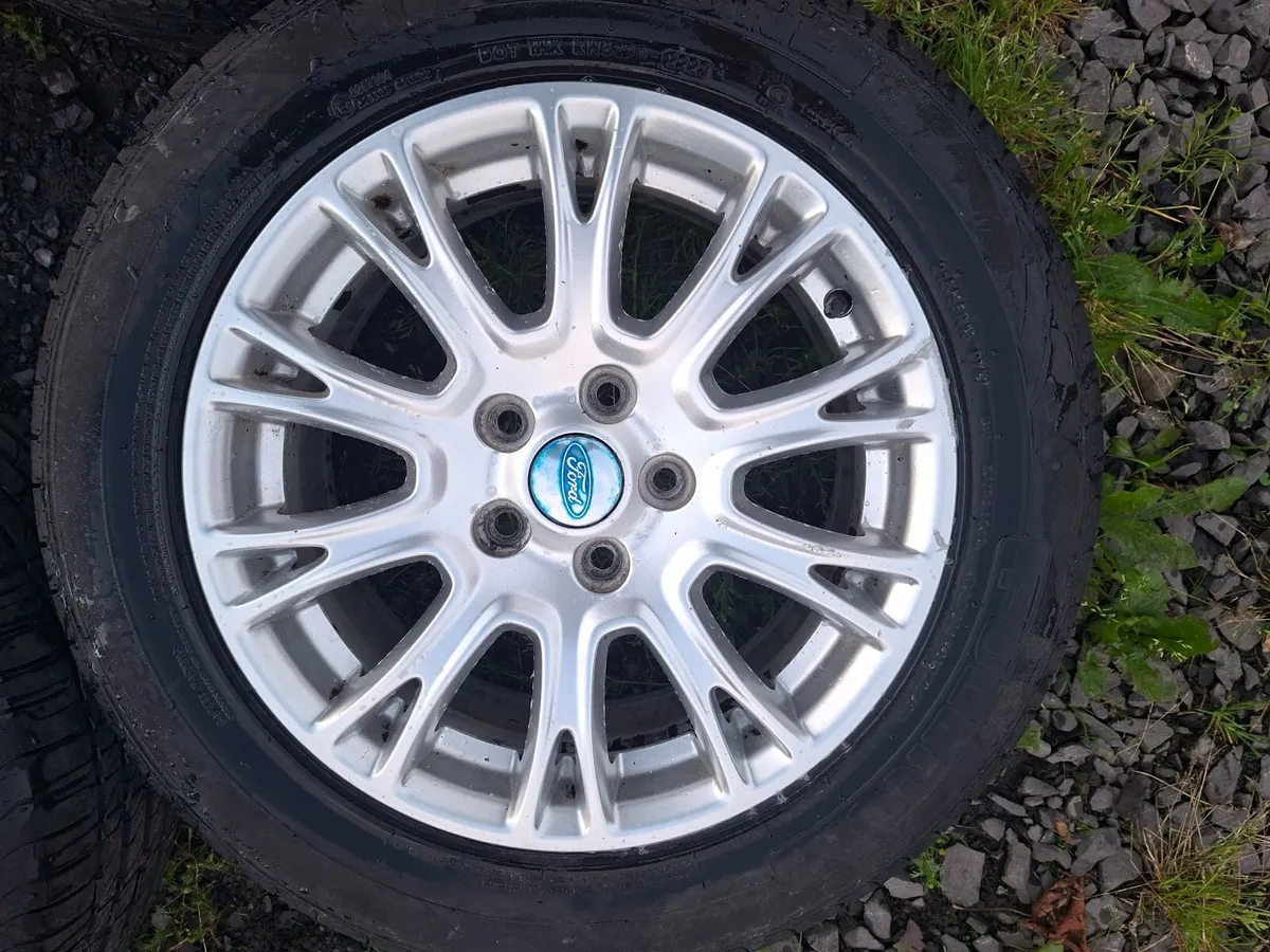 16" Genuine Ford Alloys with tyres - Image 2