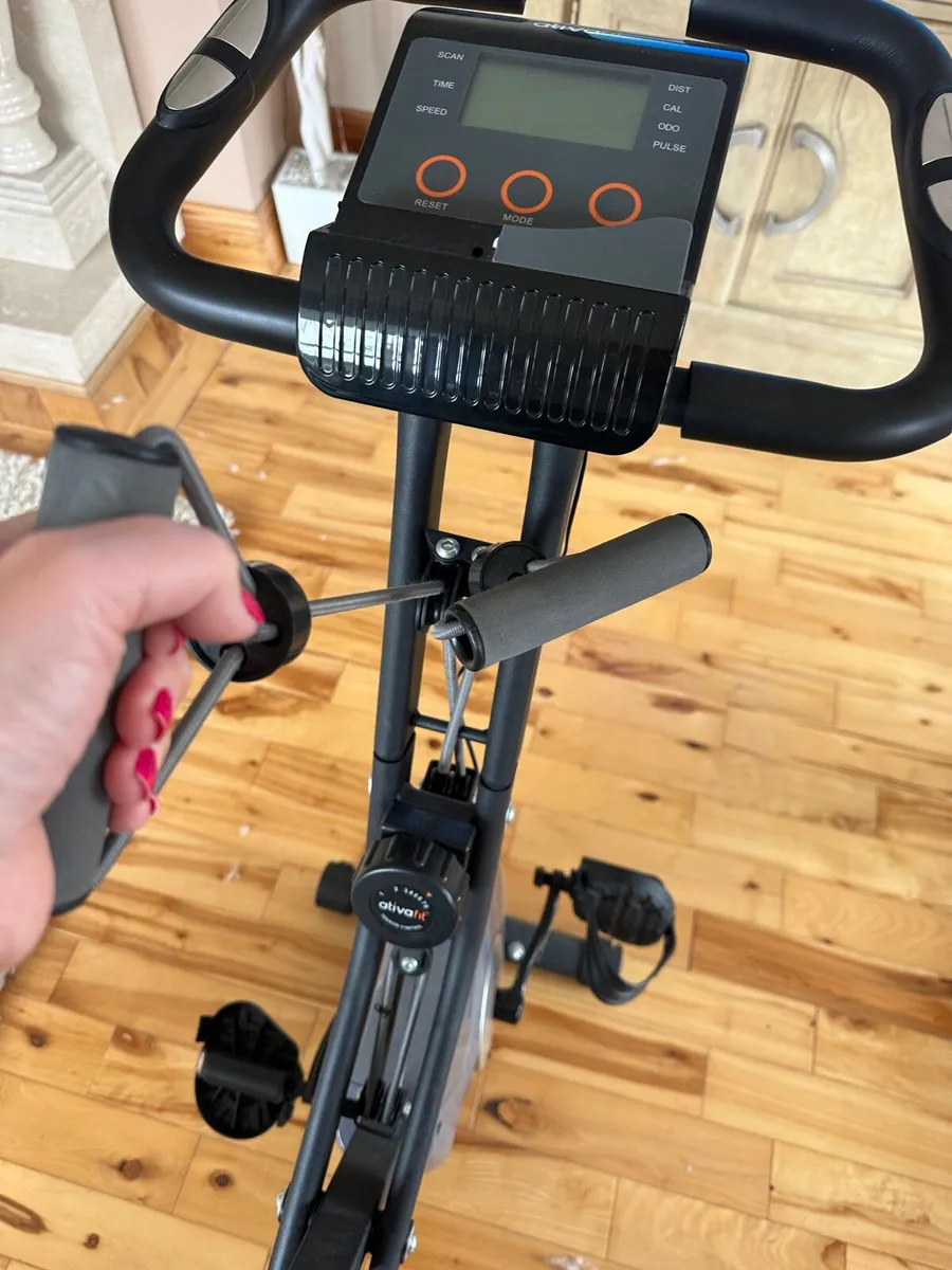 Exercise bike - Image 3