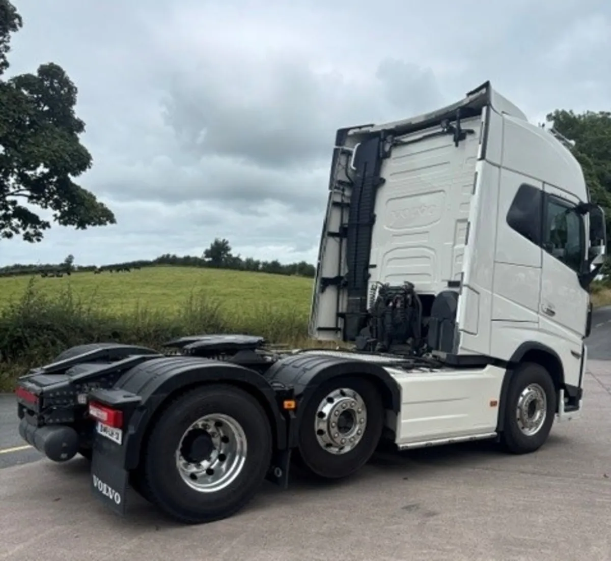 2024 Volvo FH16 650 6x2 Tractor Unit - Image 3