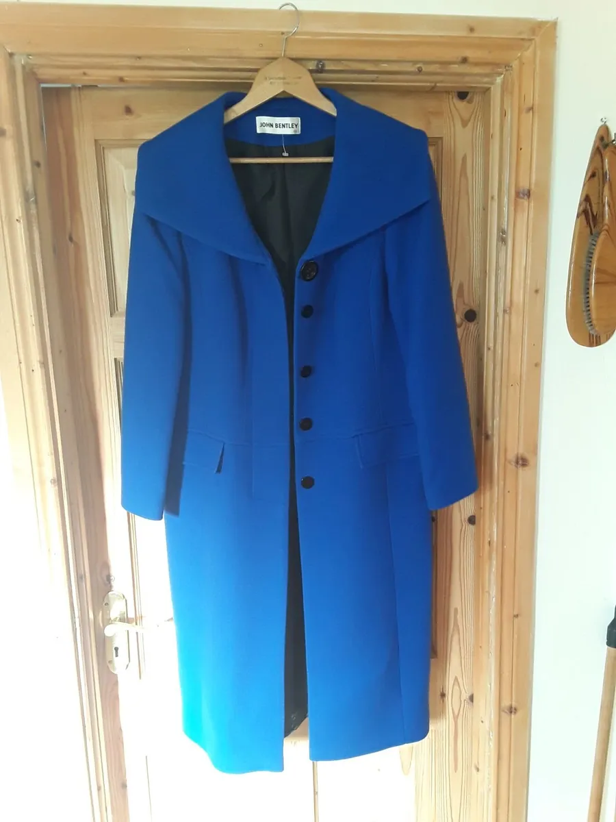 Beautiful deep blue heavy winter coat brand new - Image 1