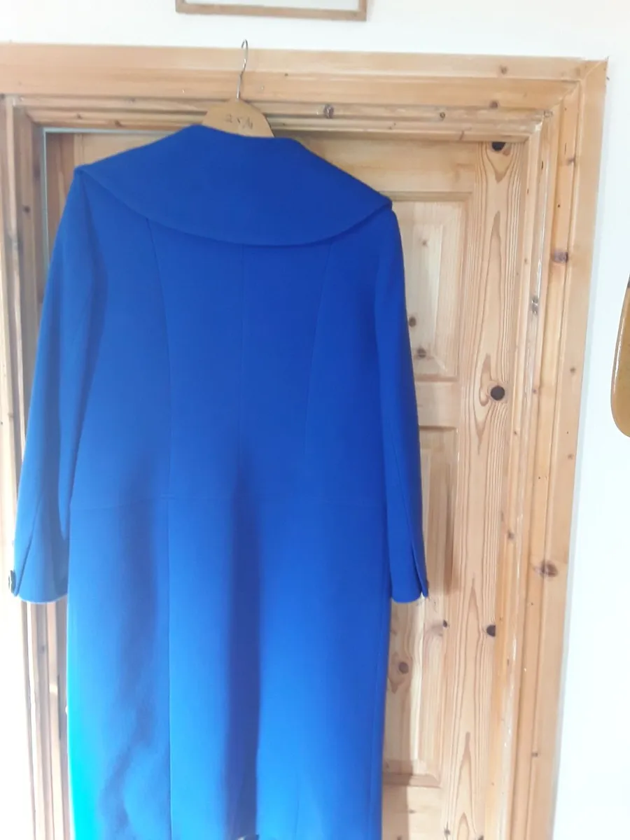 Beautiful deep blue heavy winter coat brand new - Image 2